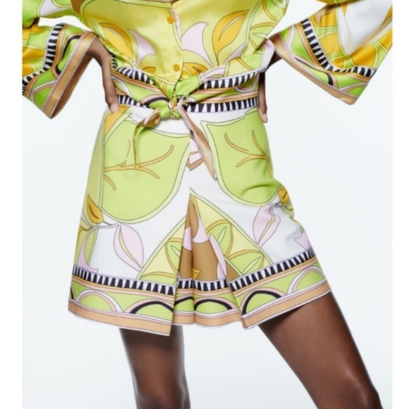 sale🥳NWT Zara Printed Multi-color Skort - Picture 4 of 5